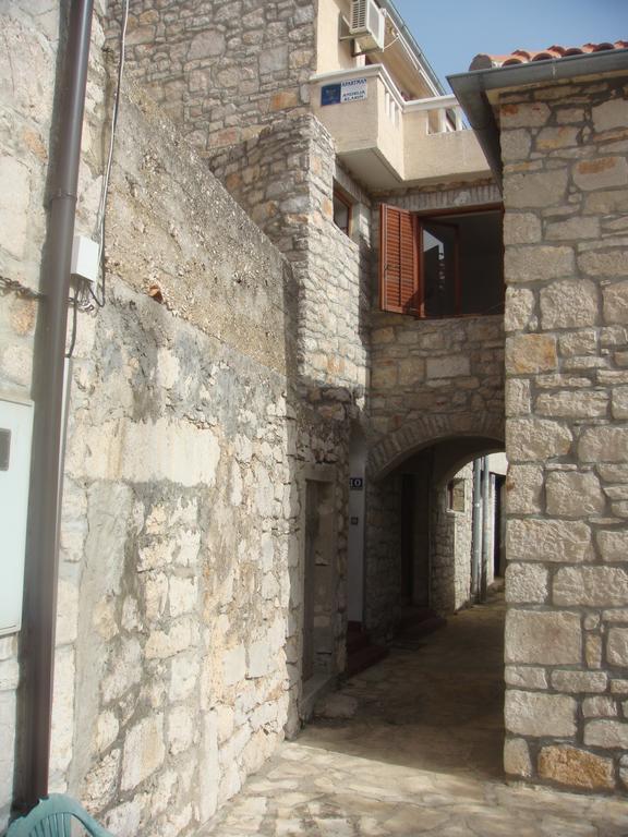 Apartman Klarin - Old Stone House Apartamento Jezera Exterior foto